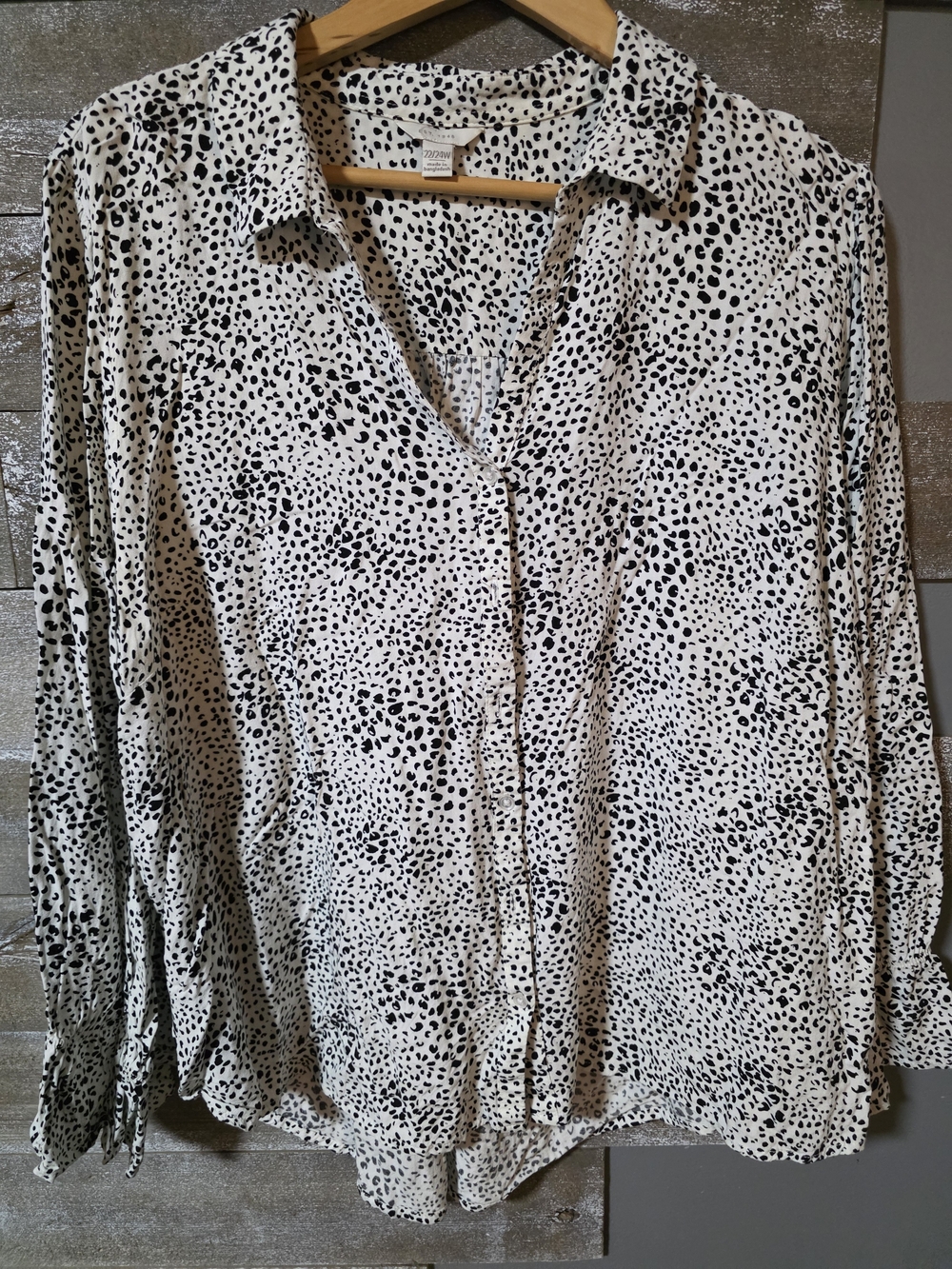 Zodiac Black & White Printed Button-Up Blouse